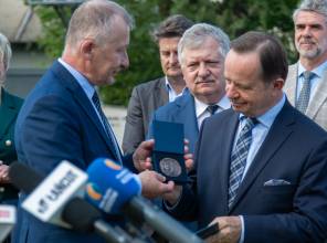 Zdjęcie przedstawia uczestników wydarzenia