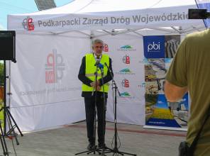 Zdjęcie przedstawia uczestników wydarzenia