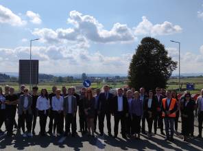 Zdjęcie przedstawia uczestników wydarzenia