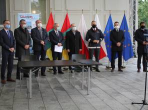 Zdjęcie przedstawia uczestników wydarzenia