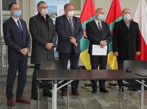 Zdjęcie przedstawia uczestników wydarzenia