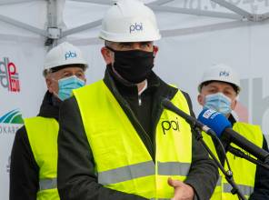 Symboliczne wbicie łopaty - zdjęcie przedstawia uczestników wydarzenia