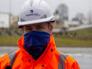 Zdjęcie przedstawia uczestnika wydarzenia