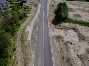 <h4><span style="font-size:14px"><strong>Inwestor:</strong> Województwo Podkarpackie - Podkarpacki Zarząd Dróg Wojewódzkich</span></h4>

<h4><span style="font-size:14px"><strong>Wykonawca:</strong> Przedsiębiorstwo Drogowo-Mostowe S.A.</span></h4>

<h4><span style="font-size:14px"><strong>Inżynier Kontraktu:</strong> PROKOM Construction Sp. z o.o.</span></h4>

<h4><span style="font-size:14px"><strong>Całkowita wartość Projektu:</strong> 36 732 498,31 PLN</span></h4>

<h4><span style="font-size:14px"><strong>Wartość dofinansowania z EFRR:</strong> 29 292 480,42 PLN</span></h4>

<h4><span style="font-size:14px"><strong>Data podpisania umowy z Wykonawcą:</strong> 21.12.2018 r.</span></h4>

<h4><span style="font-size:14px"><strong>Data zakończenia robót budowlanych:</strong> 30.06.2022 r.</span></h4>

<h4><span style="font-size:14px"><strong>Okres realizacji:</strong> 2018-2022</span></h4>
