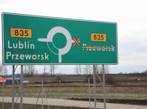 Zdjęcie przedstawia tablicę informacyjną