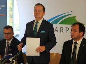 Zdjęcie przedstawia uczestników wydarzenia