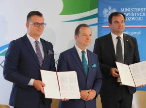 Zdjęcie przedstawia uczestników wydarzenia