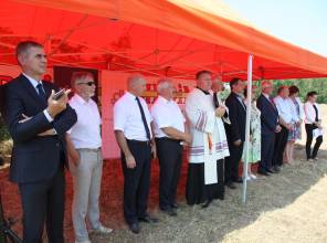 Zdjęcie przedstawia uczestników wydarzenia