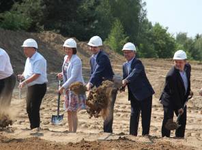 Zdjęcie przedstawia uczestników wydarzenia