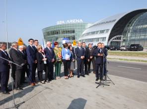 Zdjęcie przedstawia uczestników wydarzenia