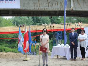 Zdjęcie przedstawia uczestników wydarzenia