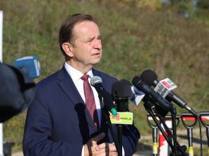 Symboliczne rozpoczęcie budowy - zdjęcie przedstawia uczestnika wydarzenia