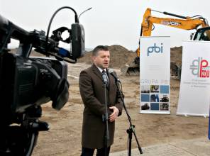 Zdjęcie przedstawia uczestnika wydarzenia