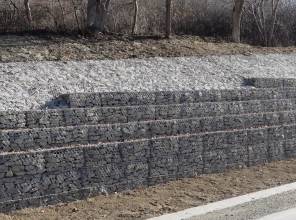 <p><strong>Tytuł projektu:</strong> Od Beskidu Niskiego po Solinę/Od Nizkych Beskid Po Solinu<br />
<strong>Numer projektu:</strong> PLSK.01.01-IP.01-0002/23<br />
<strong>Program: </strong>Interreg Polska-Słowacja 2021-2027<br />
<strong>Priorytet:</strong> Przyjazne naturze i bezpieczne Pogranicze<br />
<strong>Działanie: </strong>Wspieranie przystosowania się do zmiany klimatu i zapobiegania ryzyku związanemu z klęskami żywiołowymi i katastrofami, odporności, z uwzględnieniem podejścia ekosystemowego<br />
<strong>Beneficjent: </strong>Województwo Podkarpackie<br />
<strong>Partner: </strong><a href="http://www.sucpsk.sk">Správa a údržba ciest Prešovského samosprávneho kraja</a><br />
<strong>Wydatki ogółem:</strong> <span style="font-family:"Arial",sans-serif; font-size:11.0pt">1 307 775,51 EUR </span><br />
<strong>Dofinansowanie UE: </strong> <span style="font-family:"Arial",sans-serif; font-size:11.0pt">637 461,36 </span>EUR<br />
<strong>Data rozpoczęcia: </strong>2024-01-01<br />
<strong>Data zakończenia:</strong> 2025-12-31</p>
