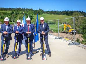 Zdjęcie przedstawia uczestników wydarzenia