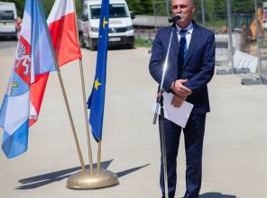 Zdjęcie przedstawia uczestnika wydarzenia