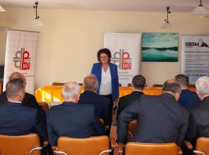 Zdjęcie przedstawia uczestników wydarzenia