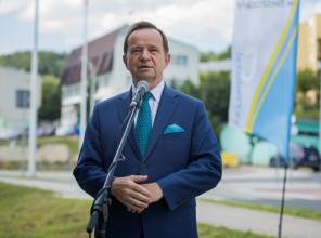 Zdjęcie przedstawia uczestnika wydarzenia