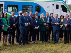 Zdjęcie przedstawia uczestników wydarzenia