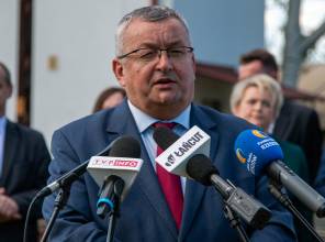 Zdjęcie przedstawia uczestników wydarzenia