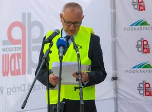 Zdjęcie przedstawia uczestników wydarzenia