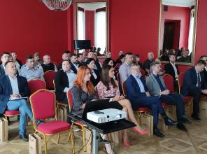 Zdjęcie przedstawia uczestników wydarzenia