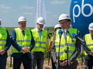 Zdjęcie przedstawia uczestników wydarzenia