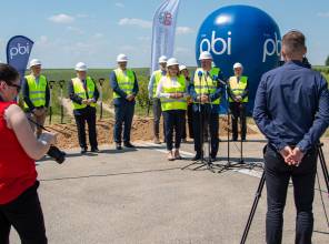 Zdjęcie przedstawia uczestników wydarzenia