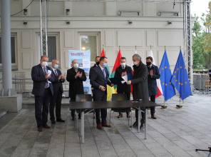 Zdjęcie przedstawia uczestników wydarzenia