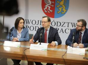 Zdjęcie przedstawia uczestnika wydarzenia