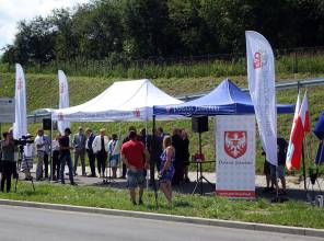 Zdjęcie przedstawia uczestników wydarzenia