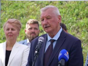 Zdjęcie przedstawia uczestników wydarzenia