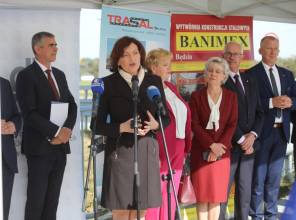 Zdjęcie przedstawia uczestników wydarzenia