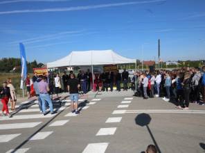 Zdjęcie przedstawia uczestników wydarzenia