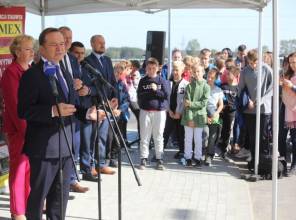 Zdjęcie przedstawia uczestników wydarzenia