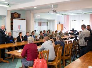 Zdjęcie przedstawia uczestników wydarzenia