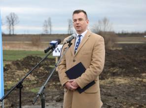 Zdjęcie przedstawia uczestnika wydarzenia