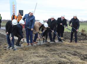 Zdjęcie przedstawia uczestników wydarzenia