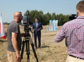 Zdjęcie przedstawia uczestników wydarzenia