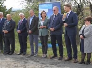 Symboliczne rozpoczęcie budowy - zdjęcie przedstawia uczestników wydarzenia