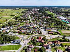 <h4> </h4>

<h4><span style="font-size:14px"><strong>Inwestor:</strong> Województwo Podkarpackie - Podkarpacki Zarząd Dróg Wojewódzkich</span></h4>

<h4><span style="font-size:14px"><strong>Wykonawca:</strong> Przedsiębiorstwo Budowy Dróg i Mostów Sp. z o.o. </span></h4>

<h4><span style="font-size:14px"><strong>Całkowita wartość Projektu:</strong> 9 547 929,77 PLN</span></h4>

<h4><span style="font-size:14px"><strong>Wartość dofinansowania z EFRR:</strong> 7 962 332,30 PLN</span></h4>

<h4><span style="font-size:14px"><strong>Data podpisania umowy z Wykonawcą:</strong> 02.03.2017 r.</span></h4>

<h4><span style="font-size:14px"><strong>Data zakończenia robót budowlanych:</strong> 23.10.2020 r.</span></h4>

<h4><span style="font-size:14px"><strong>Okres realizacji:</strong> 2017-2020</span></h4>

<h4> </h4>
