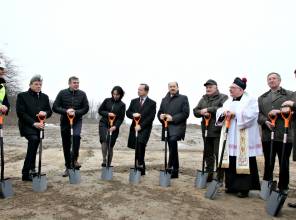 Kolejne łopaty wbite. Ruszyła budowa obwodnic Oleszyc i Cieszanowa